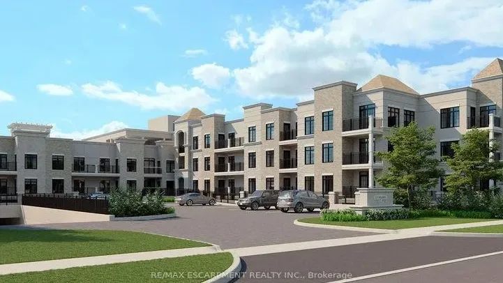 153 Wilson West Condos exterior
