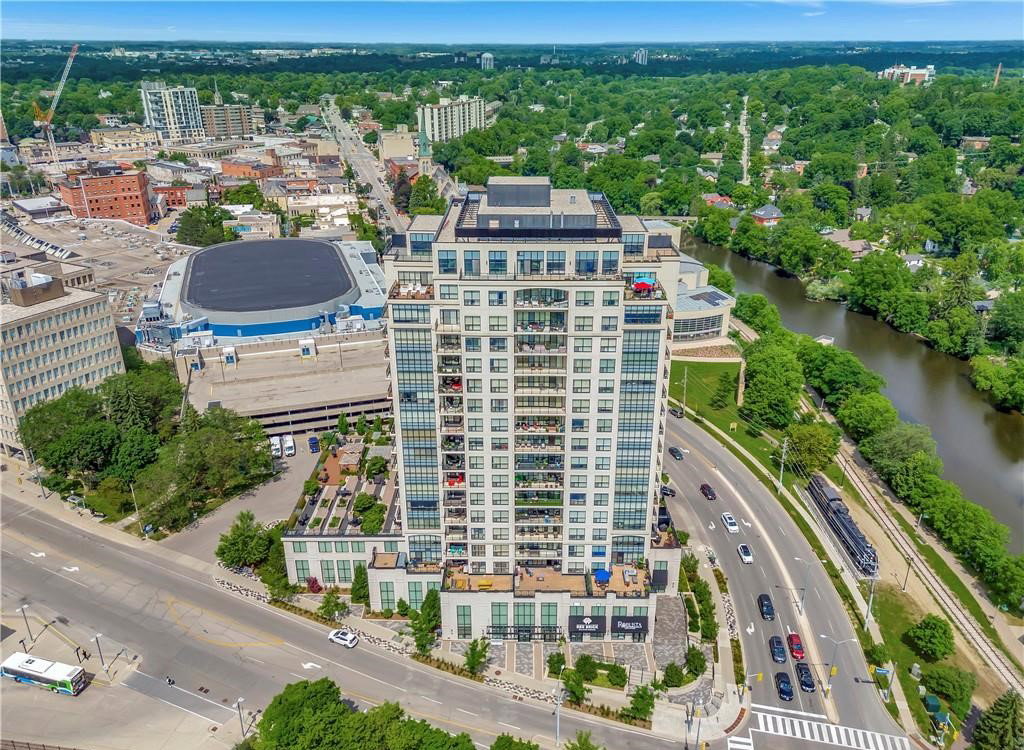 RiverHouse Condominiums exterior