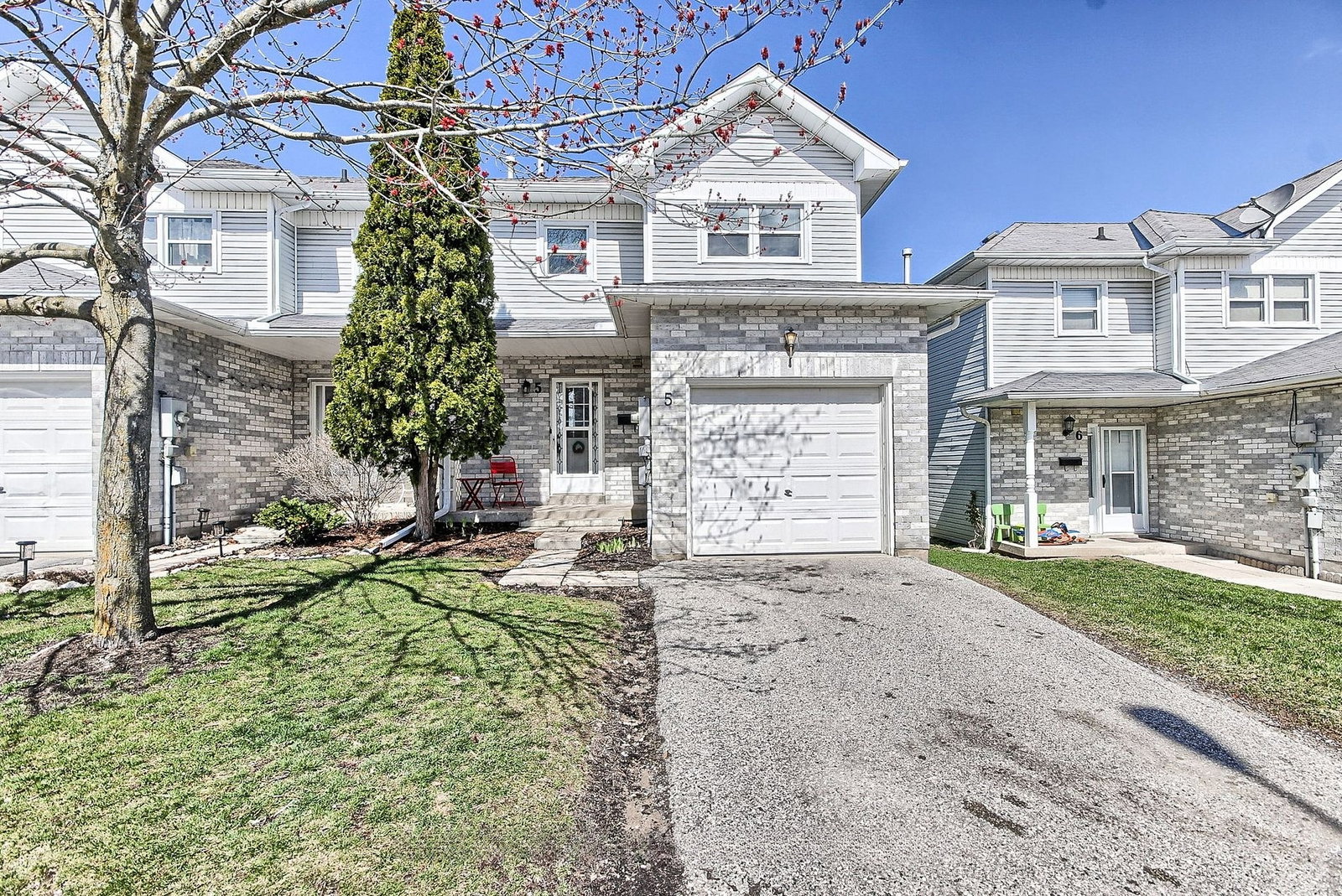 120 D'ambrosio Drive condo