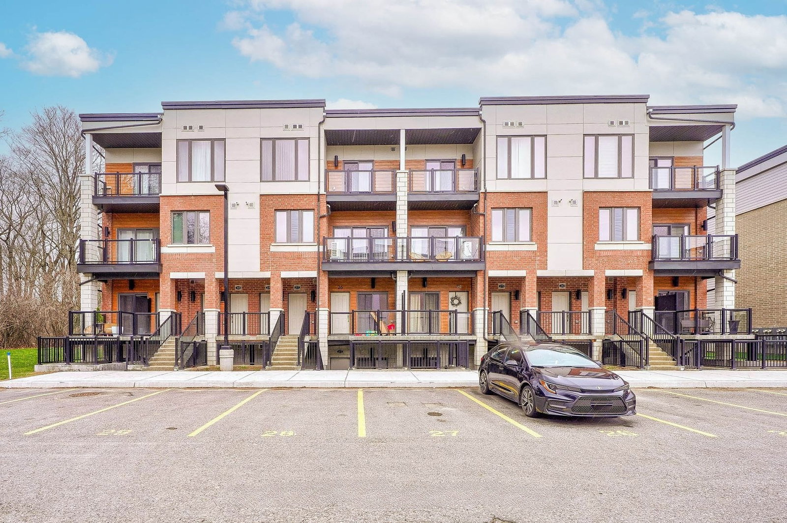 25 Isherwood Avenue exterior