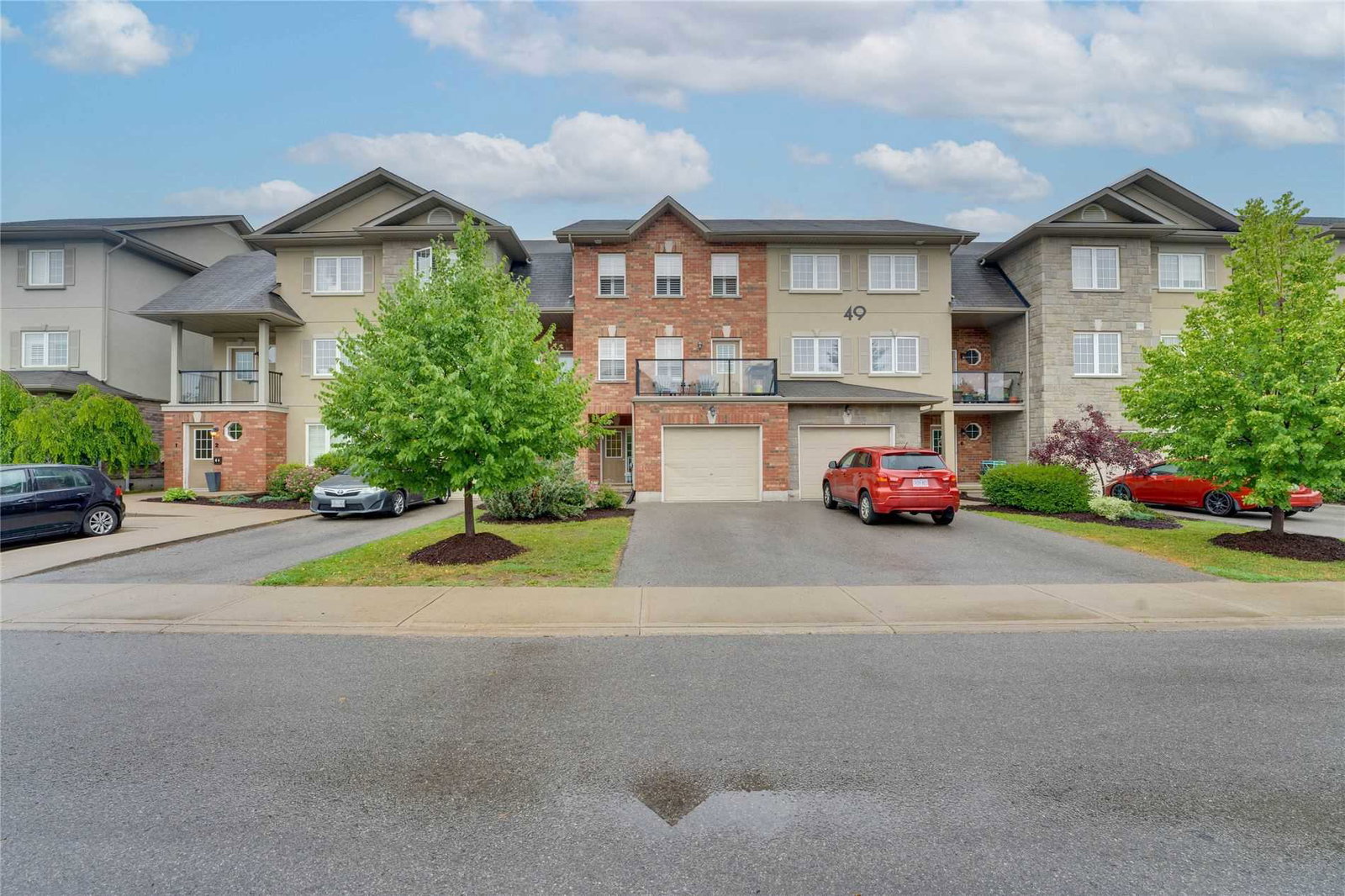 49 Ferndale Drive South exterior