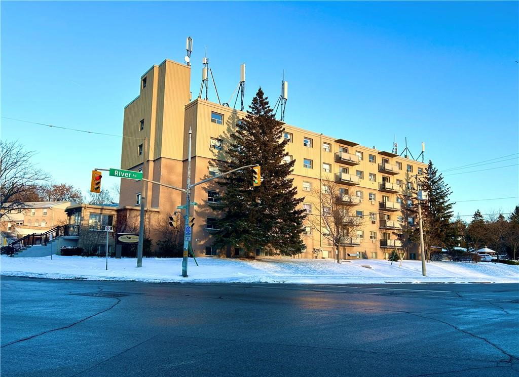 River Grand Condominiums exterior
