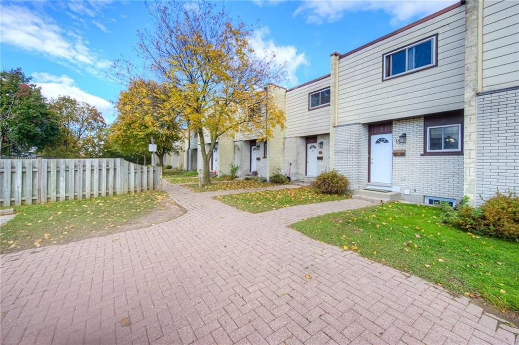 Montgrade Court exterior