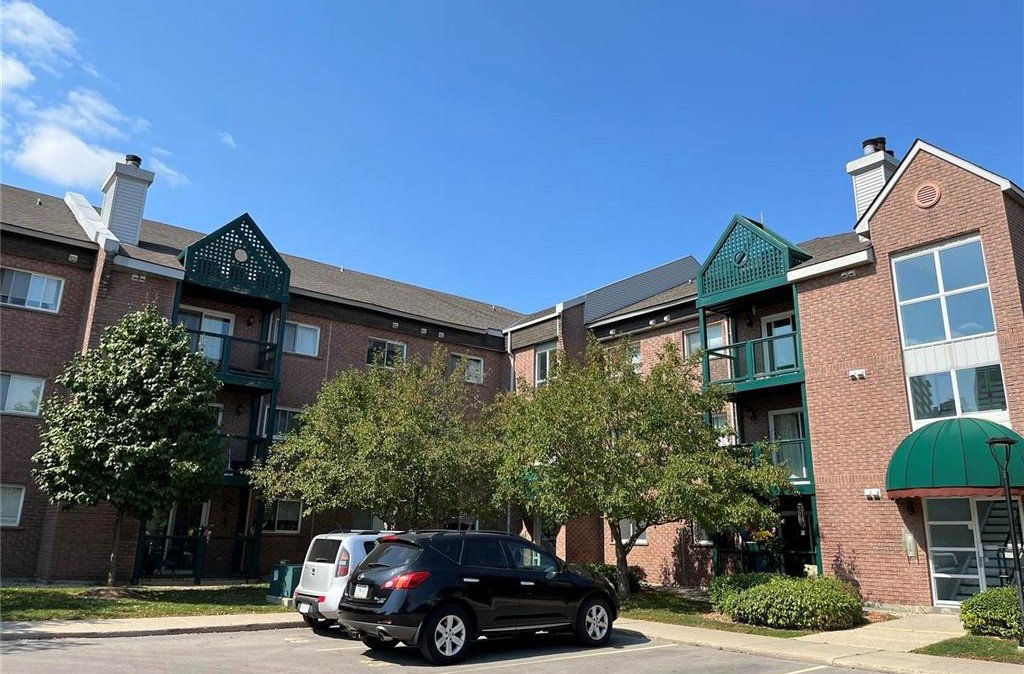 Briarwood Condominiums condo