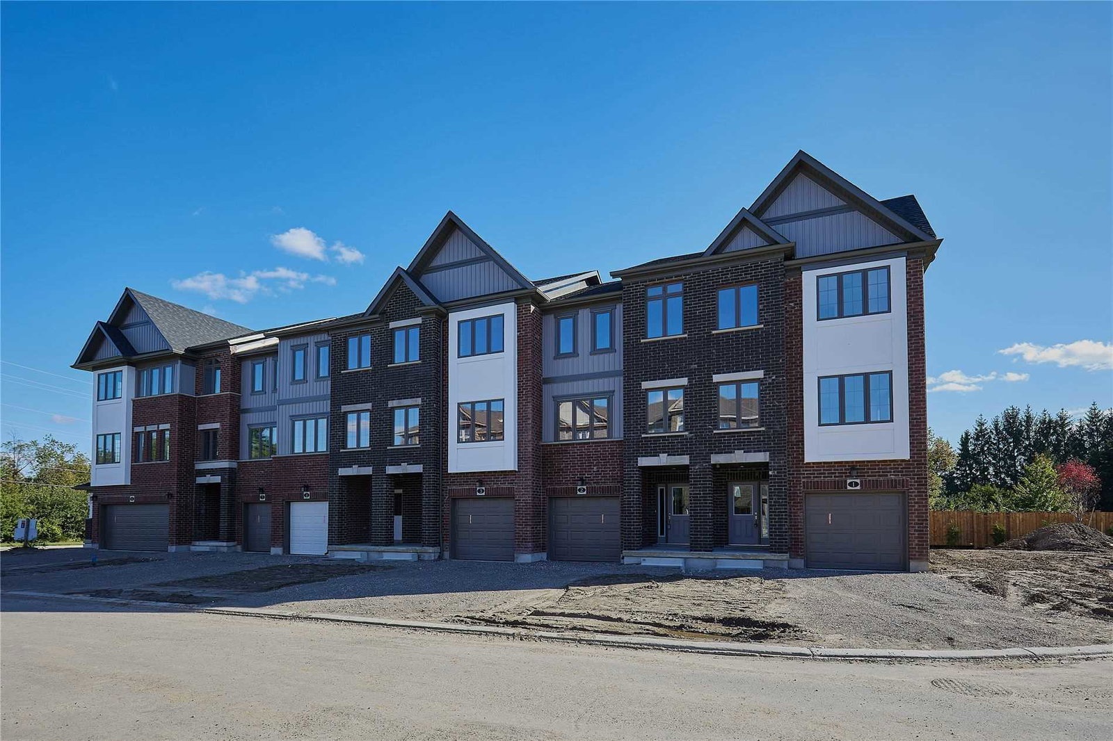 Woolwich Towns condo