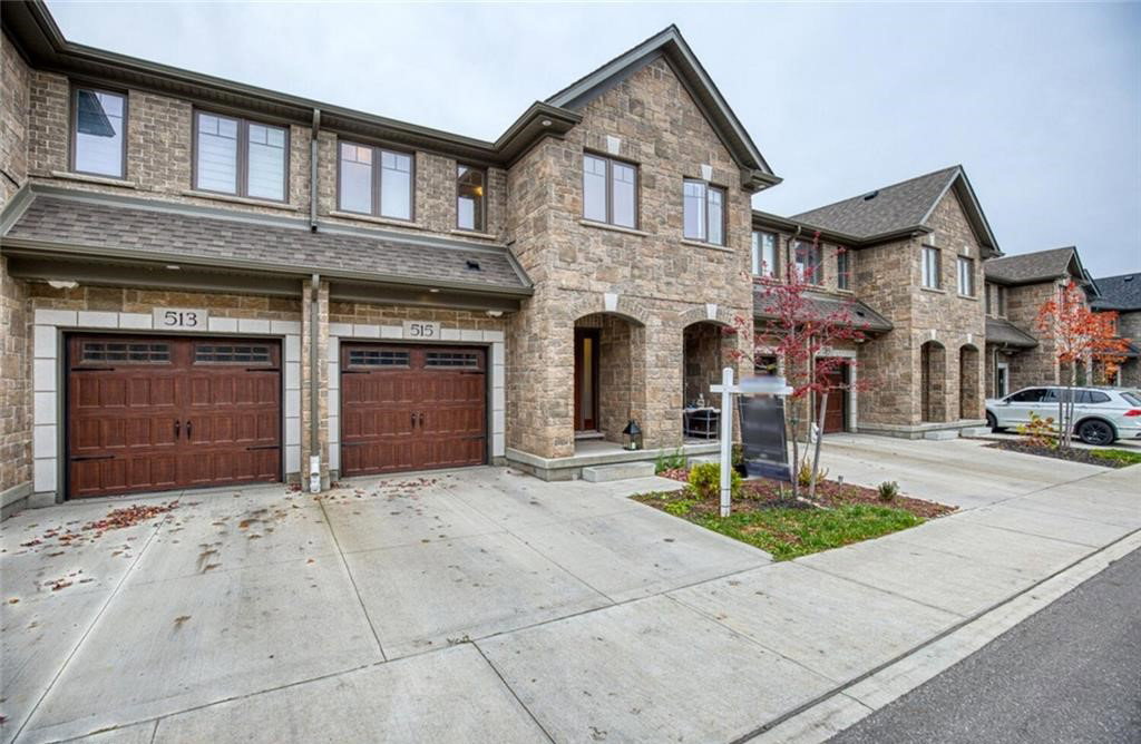513-523 Hollybrook Crescent exterior
