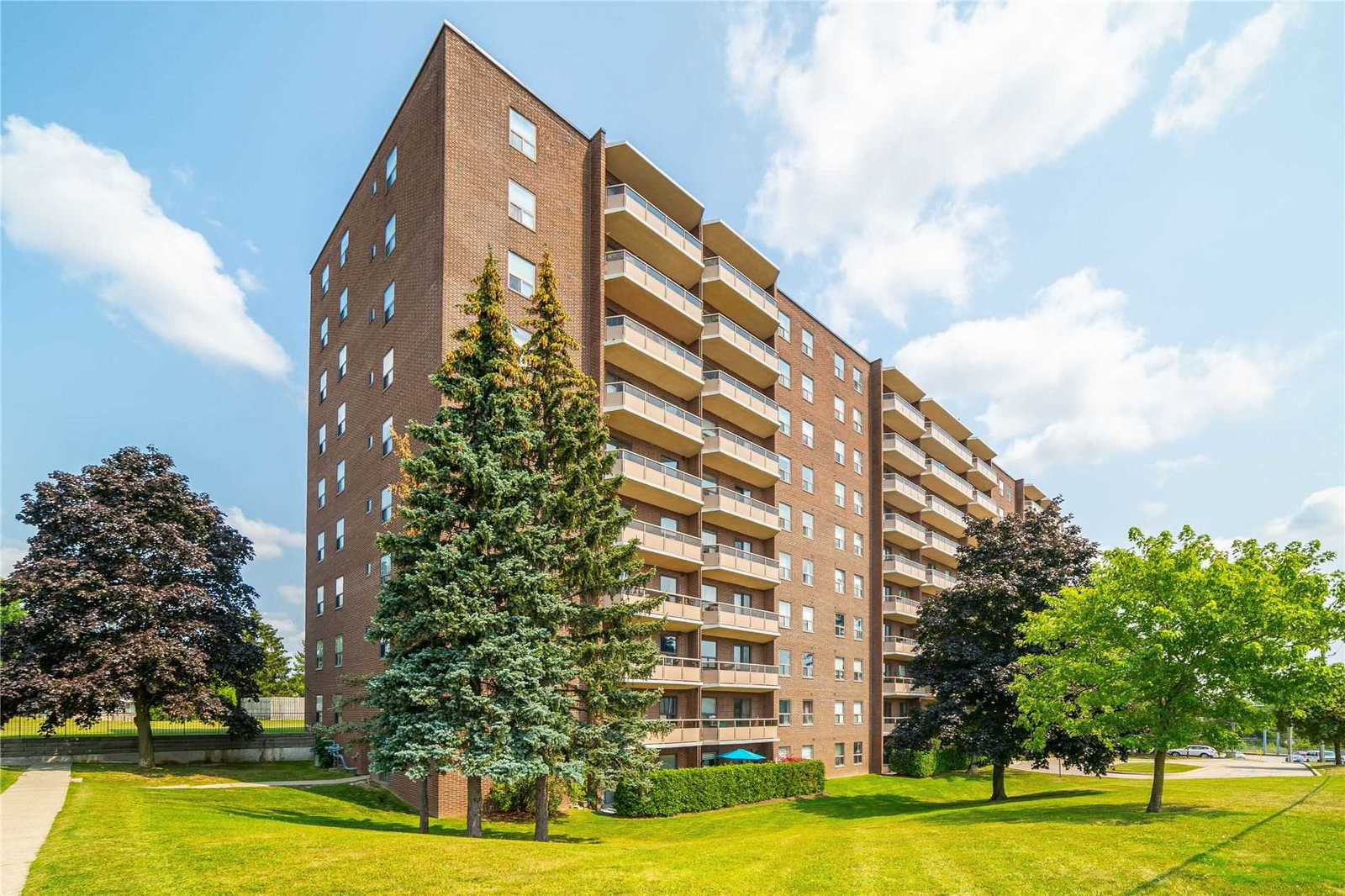Courtland Terrace condo