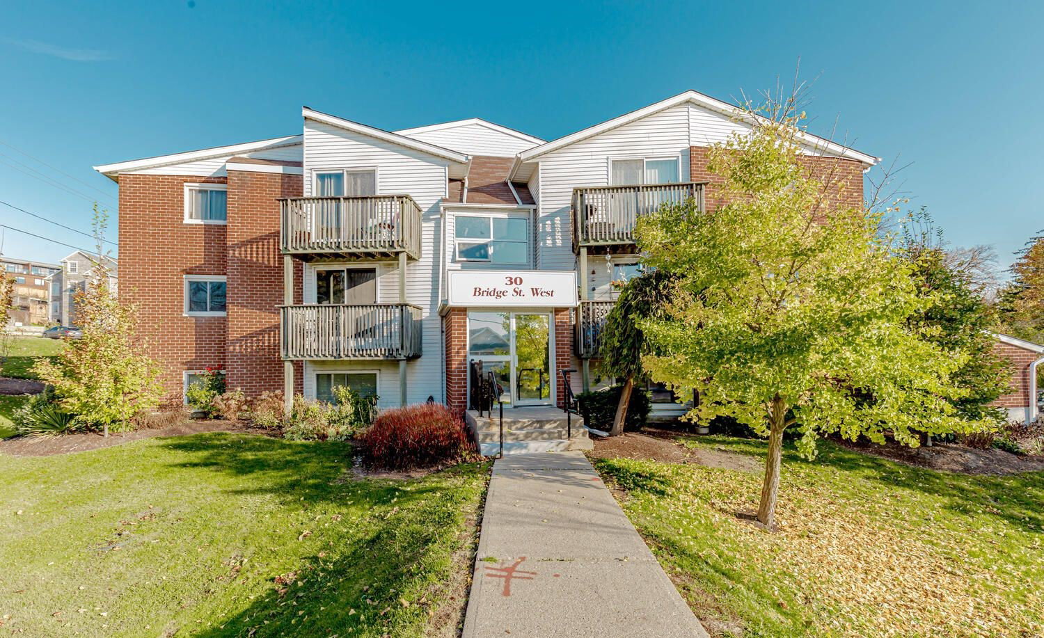 30 Bridge Street West exterior