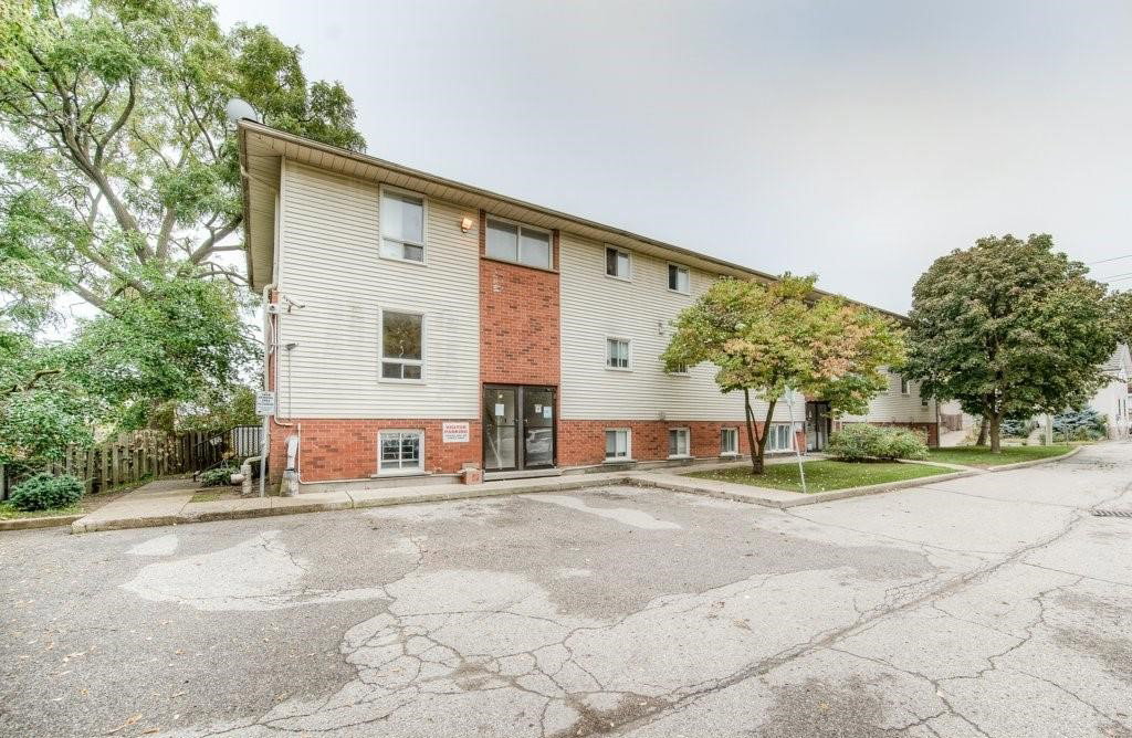 119 Cedar Street South exterior