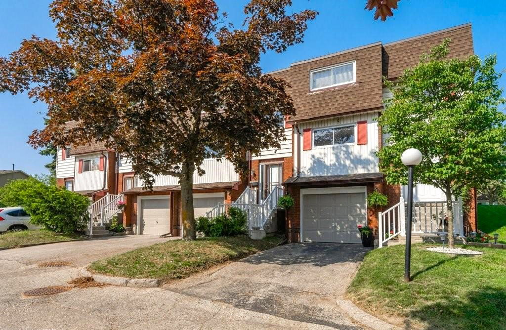 Bluevale Gates condo