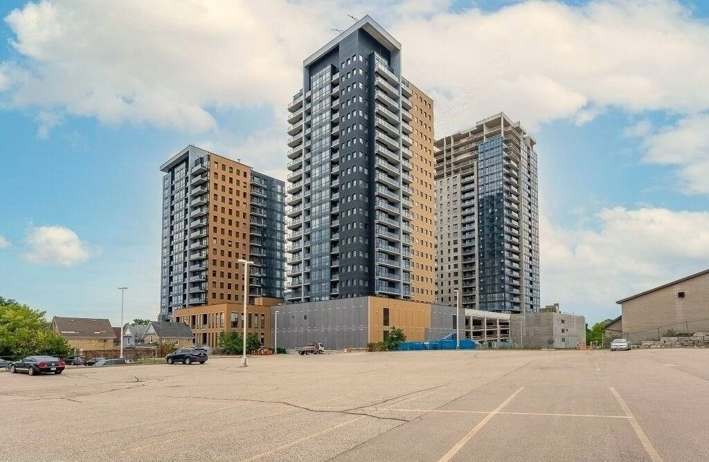Garment Street Condos exterior