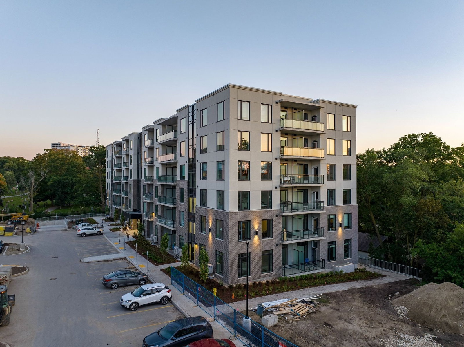 Spur Line Common Condos exterior