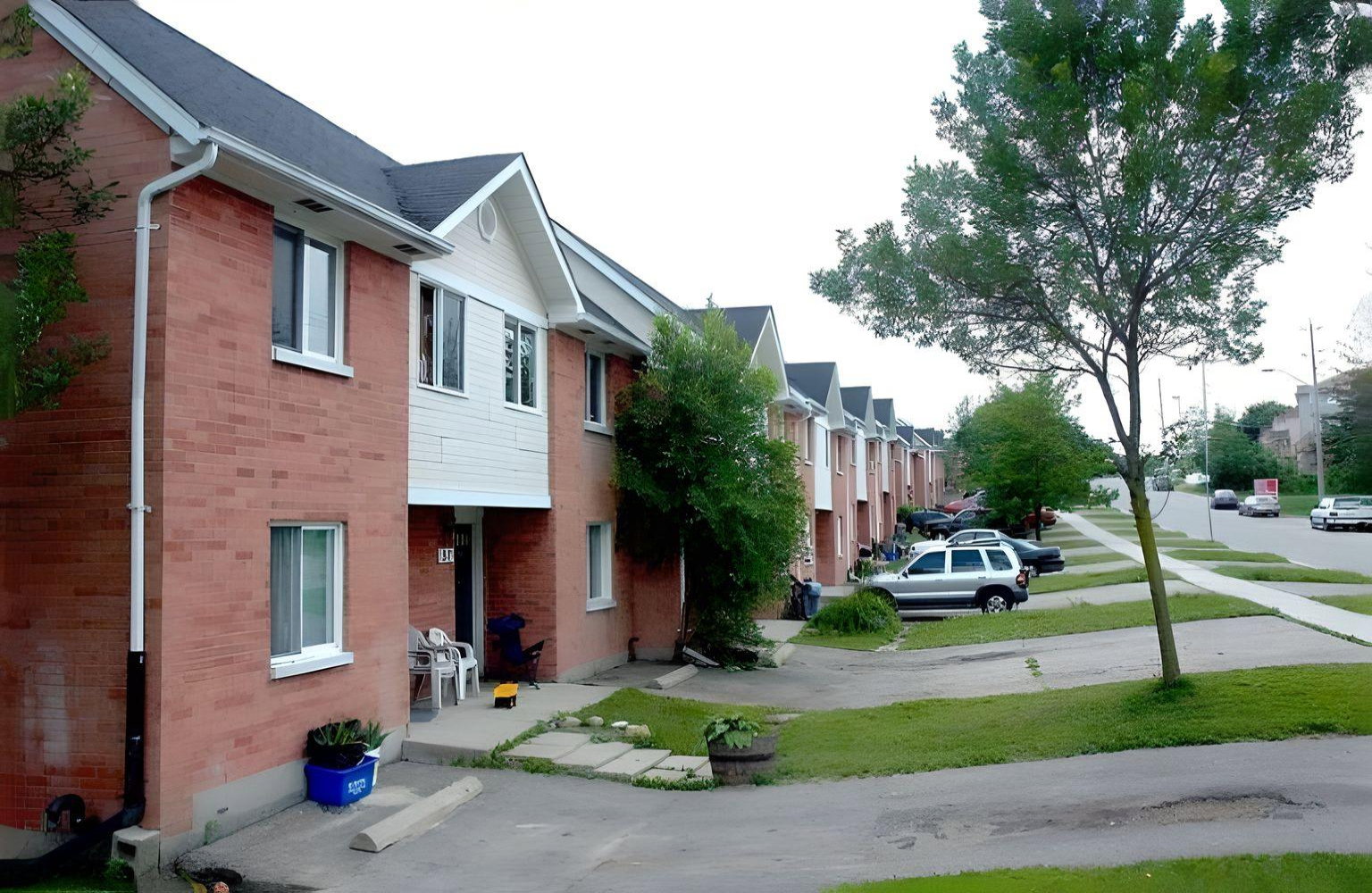 23 Howe Condos condo