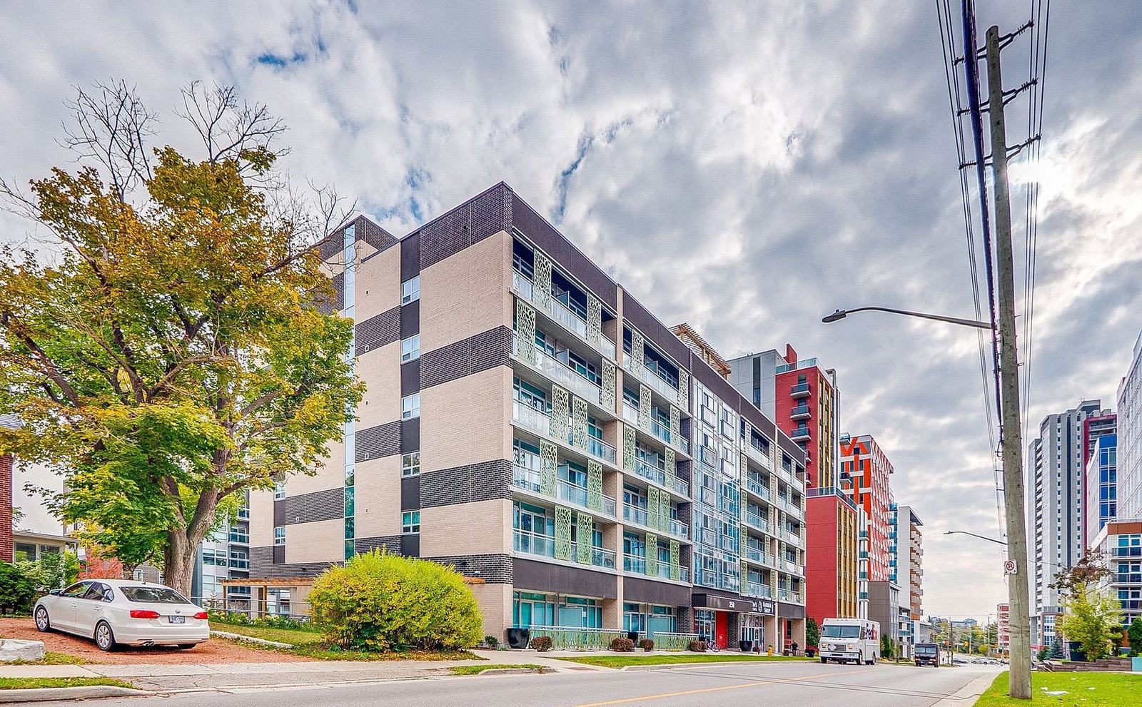 Sage 8 exterior