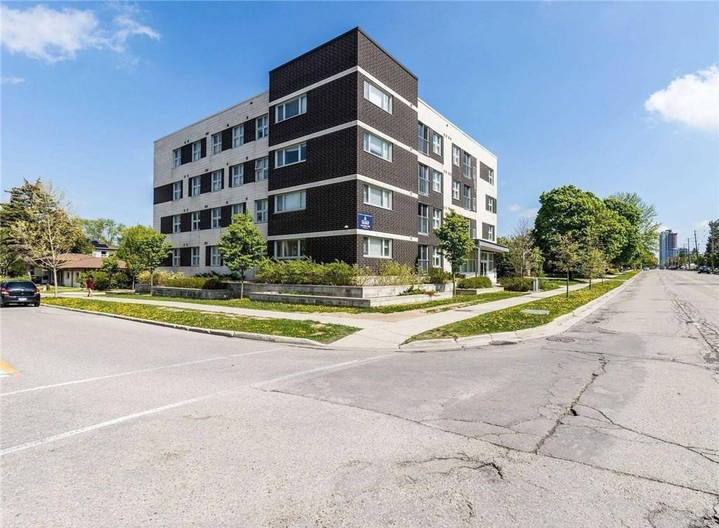 392 Albert Condos exterior