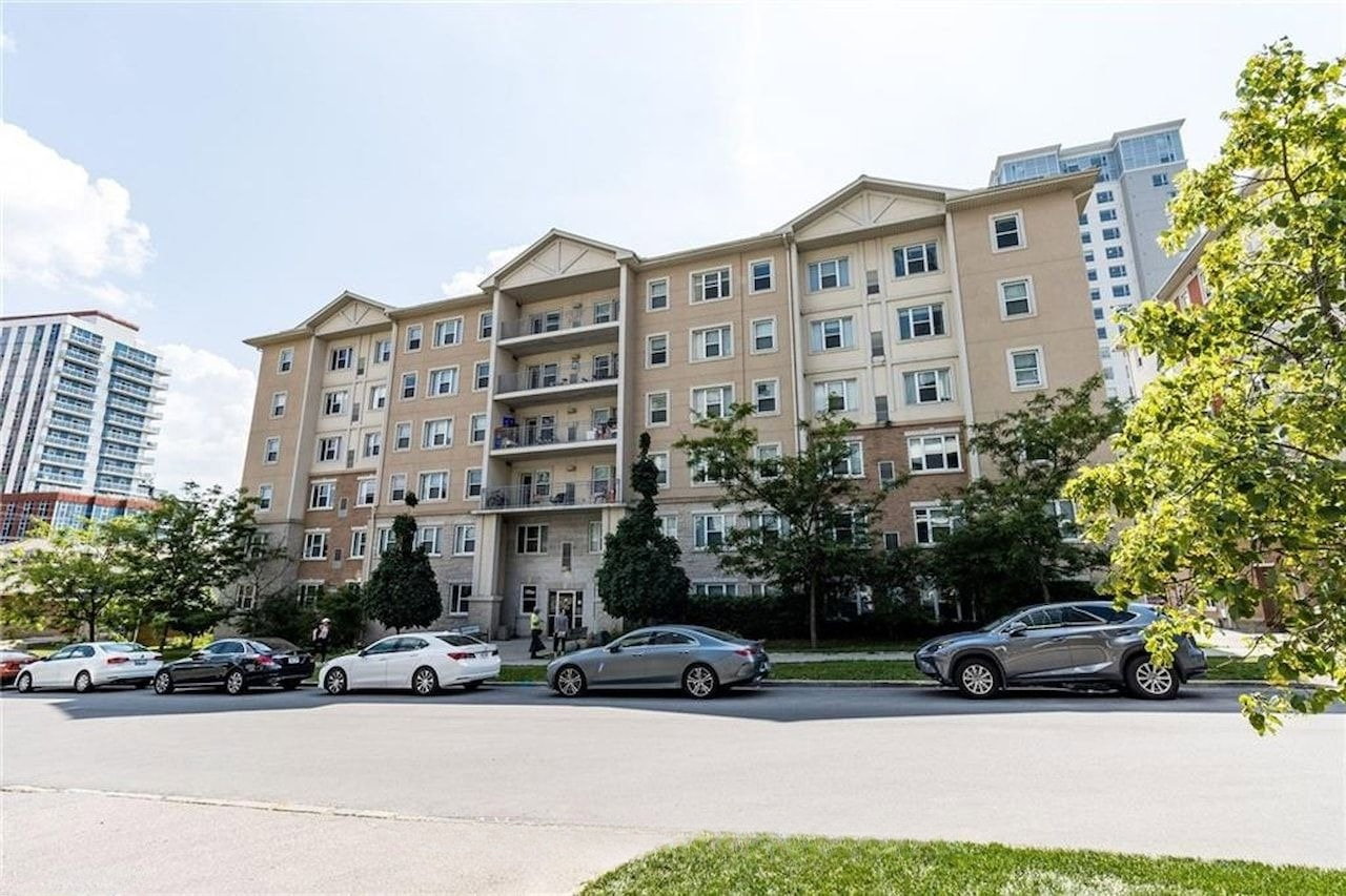 251 Lester Street exterior