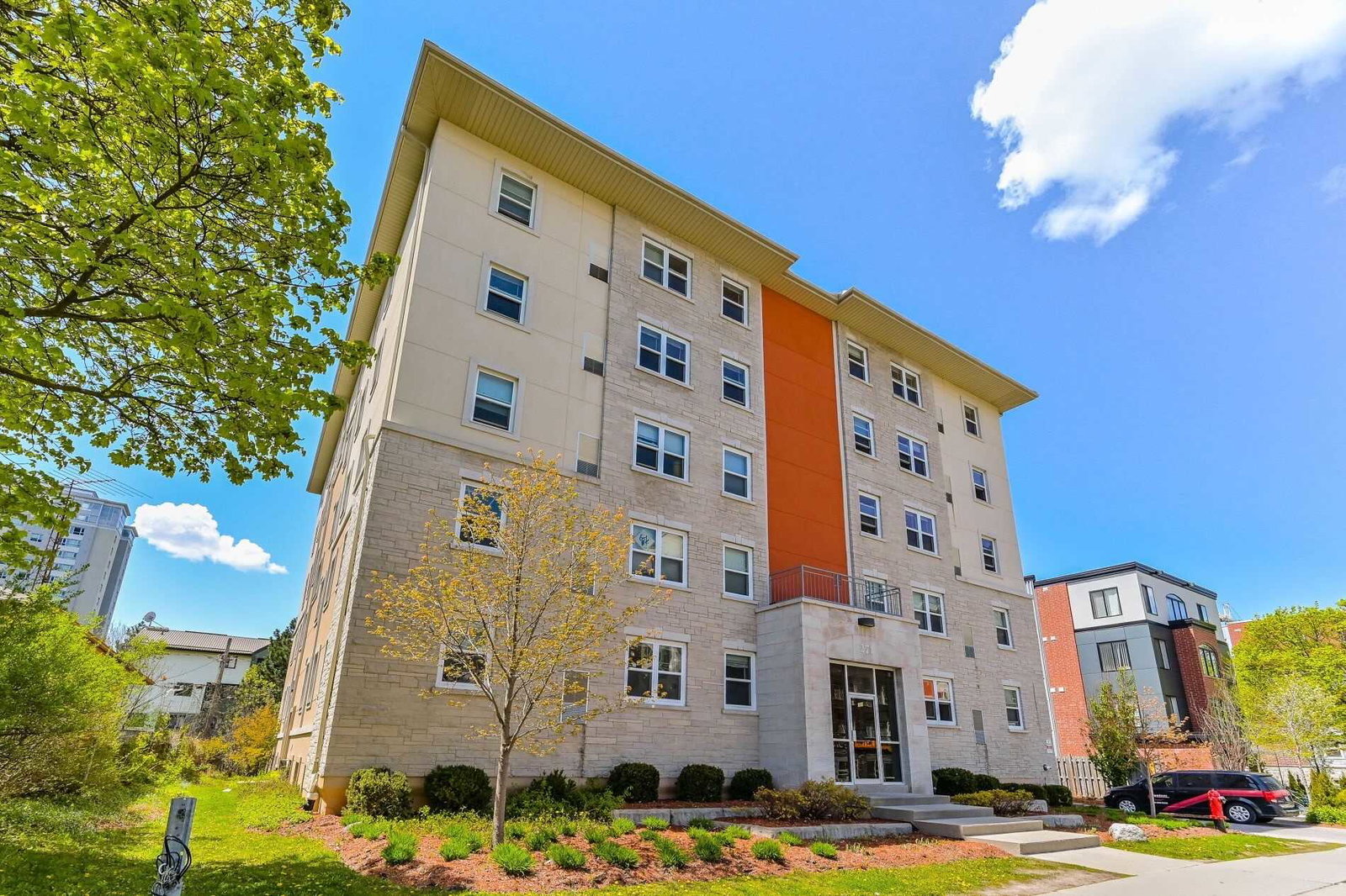 271 Lester Condos exterior
