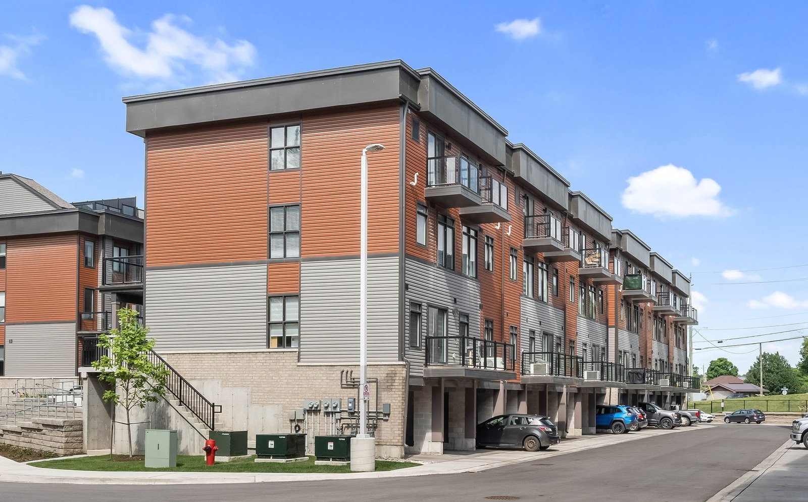 Kayak Urban Townhomes exterior