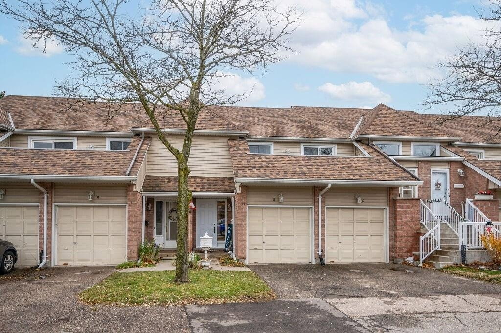 240 Highland Crescent exterior