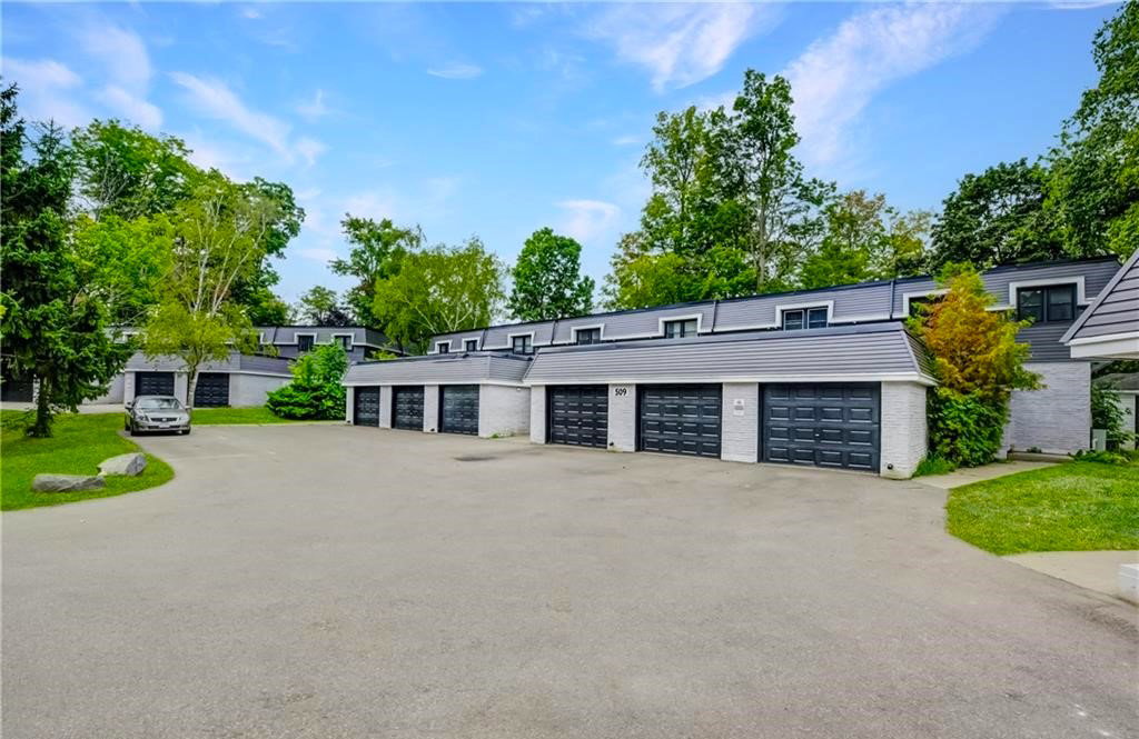 507-513 Quiet Place exterior
