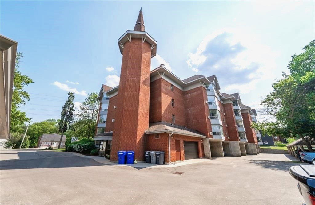 Spruce Villas exterior