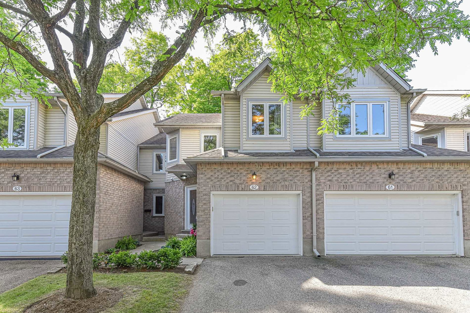 Bennington Woods condo
