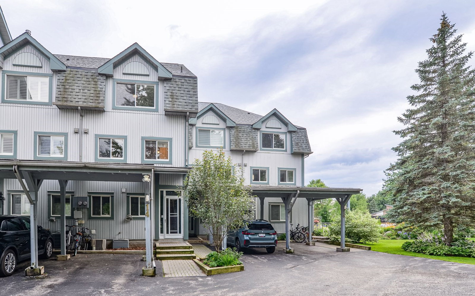 Leeward Cove Villas exterior