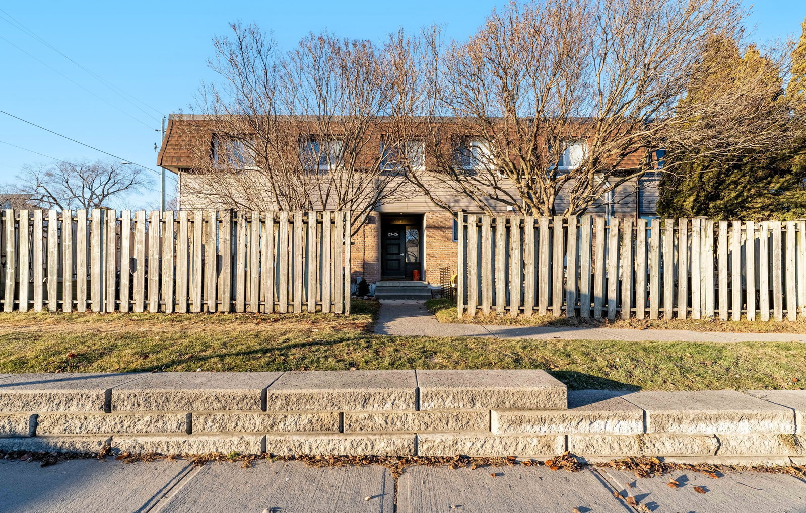 494 Elgin Street West exterior