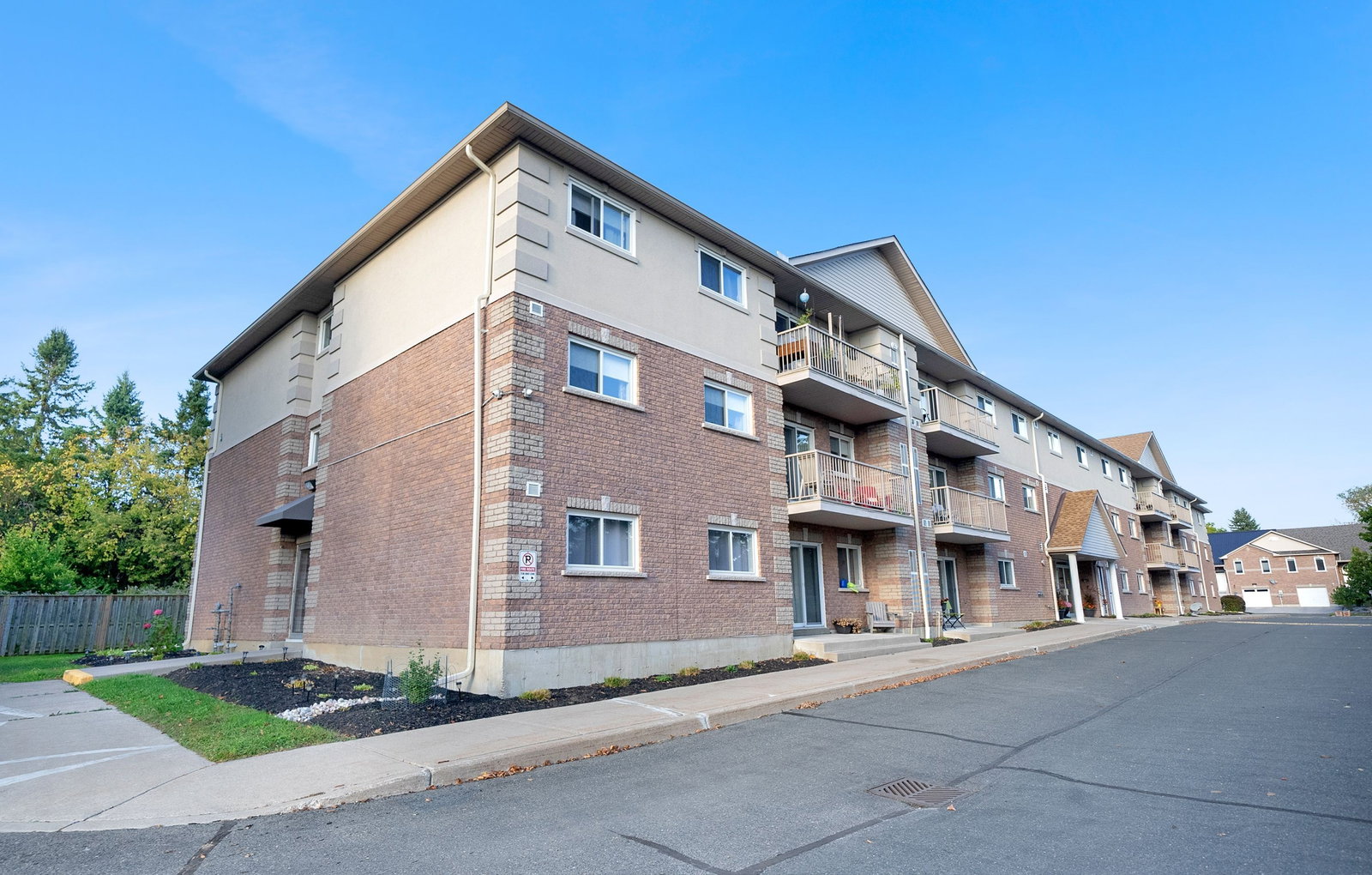 841 Battell Street exterior