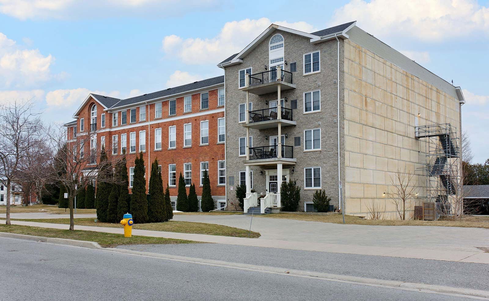 323 George Street exterior