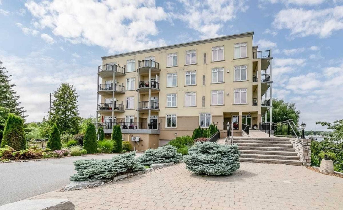 Elgin Bay Club condo