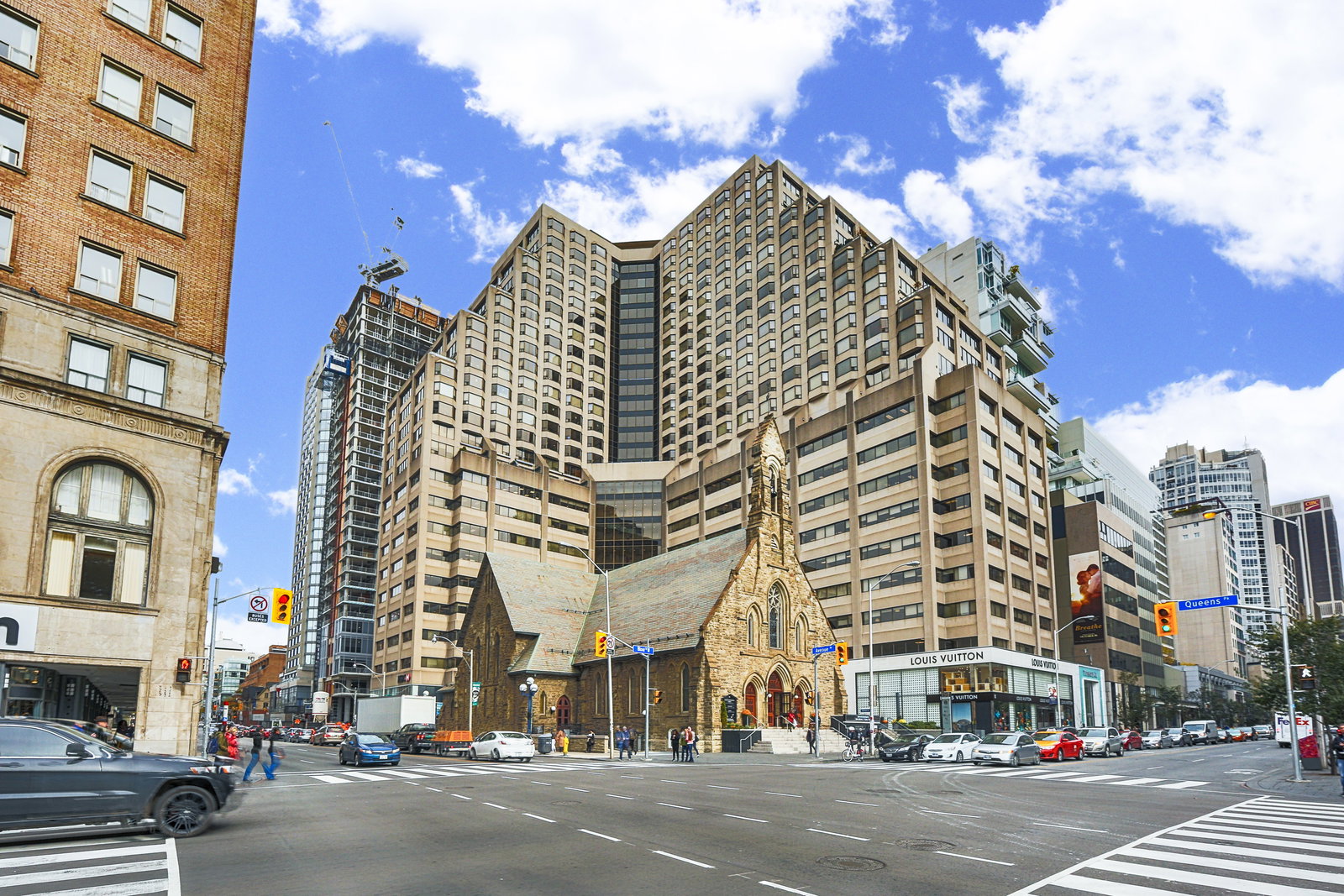 Renaissance Plaza exterior