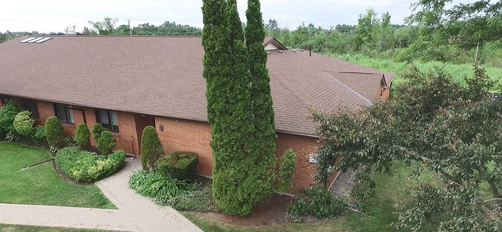 36 Champlain Crescent exterior