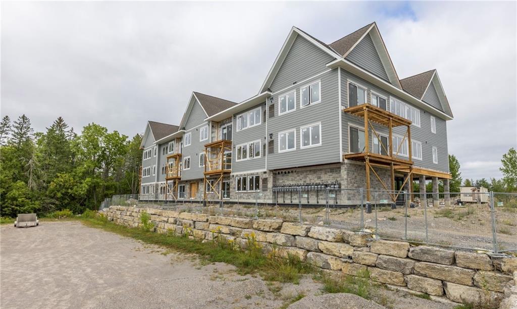 Lilacs Town Homes exterior