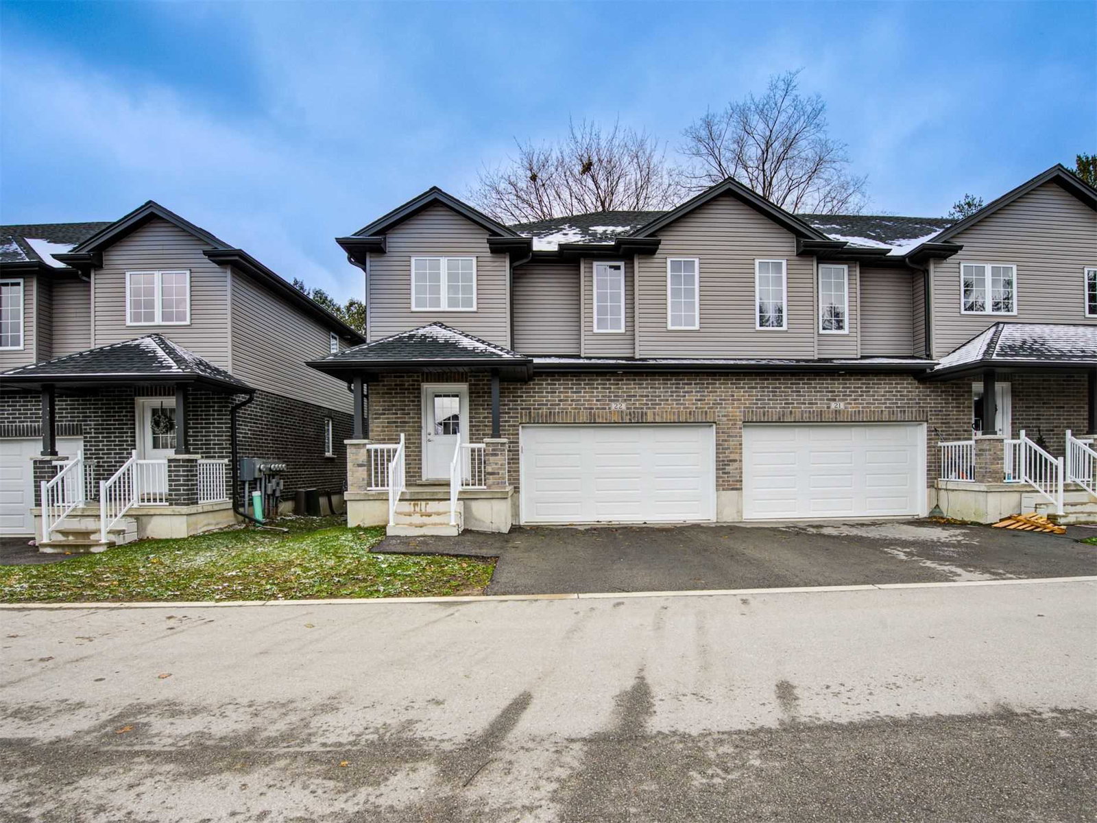 343 Huron Street condo building exterior