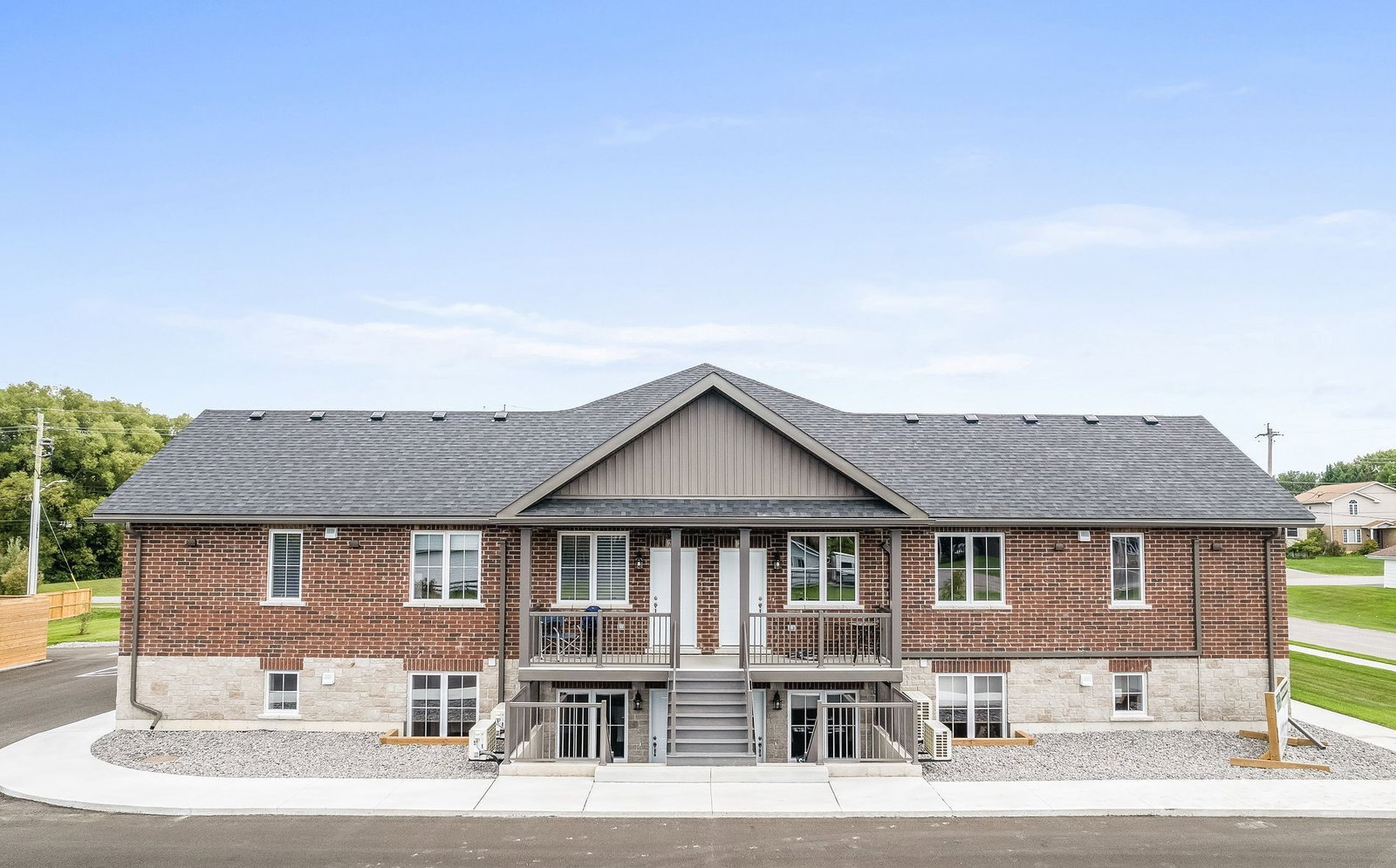 15 Arthur Street condo building exterior