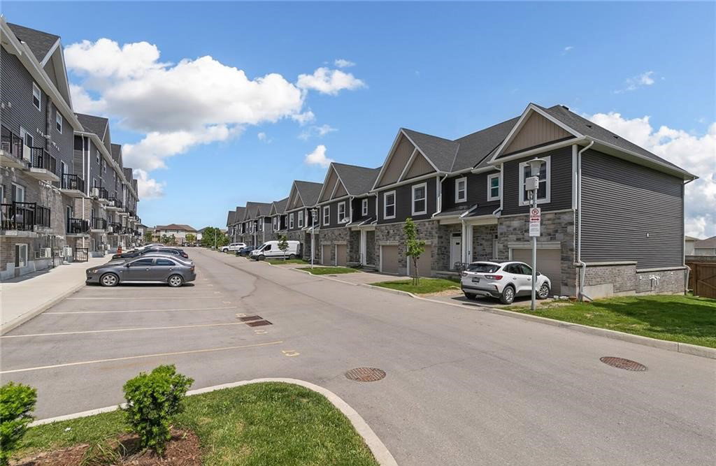 439 Athlone Avenue condo building exterior