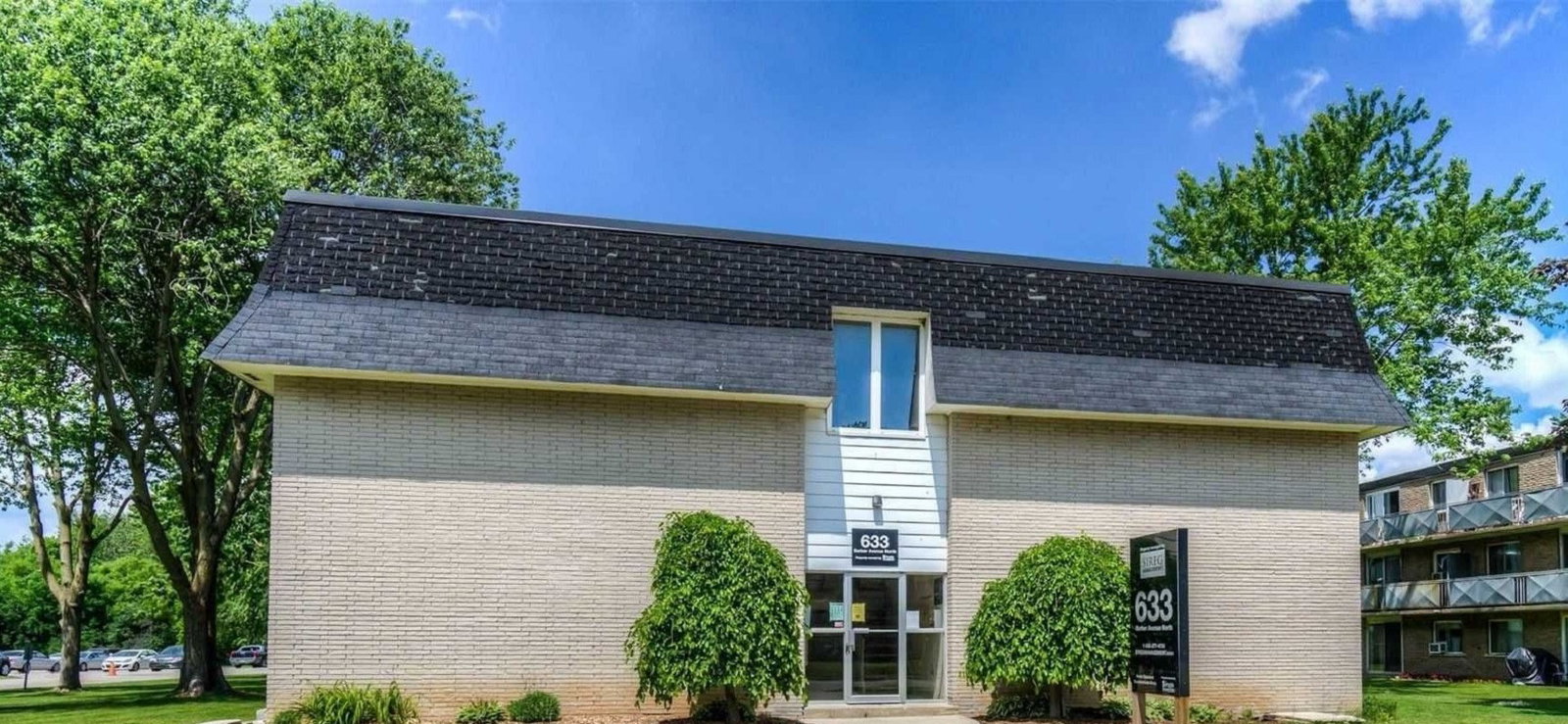 633 Barber Avenue North exterior