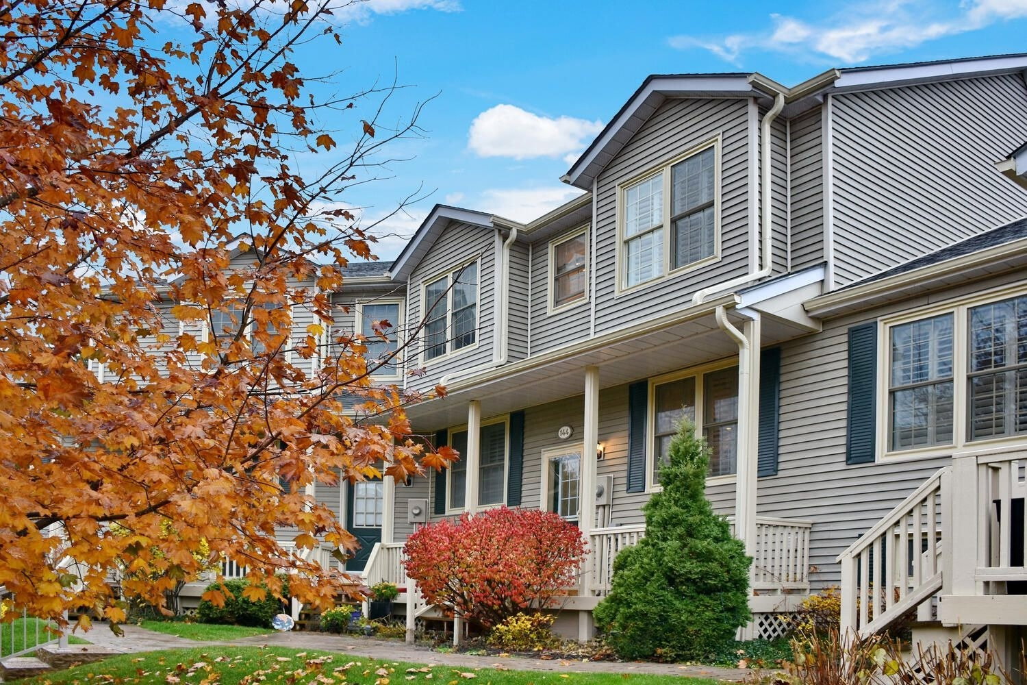 Applejack condo building exterior