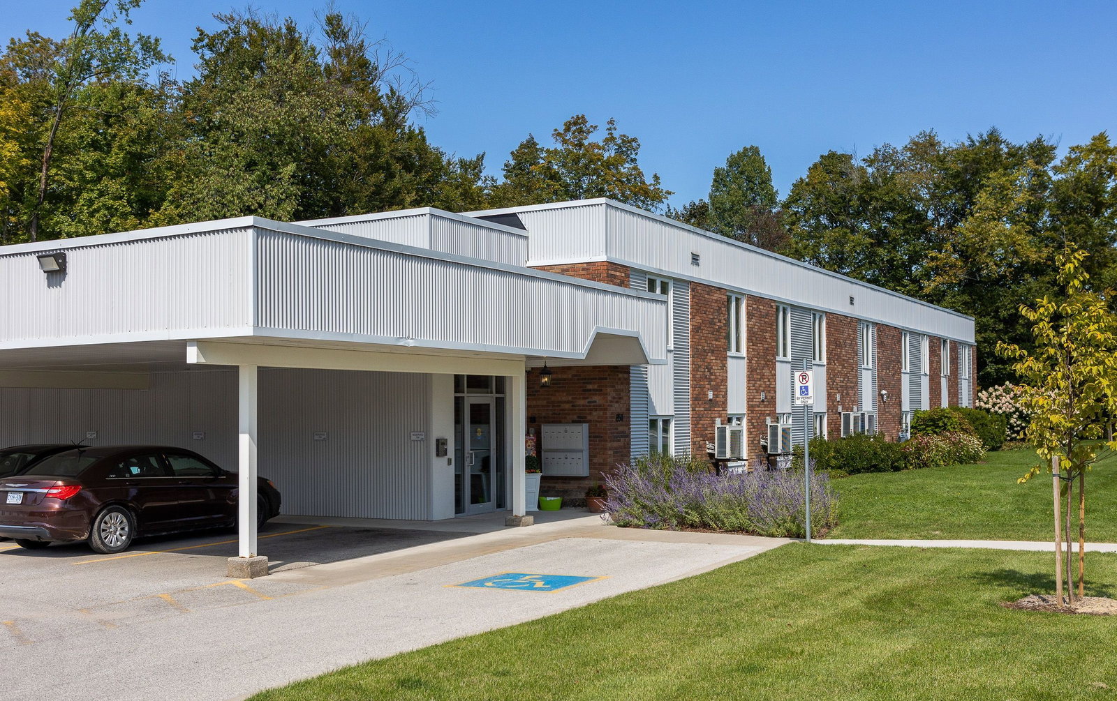 850 Alpha Street exterior