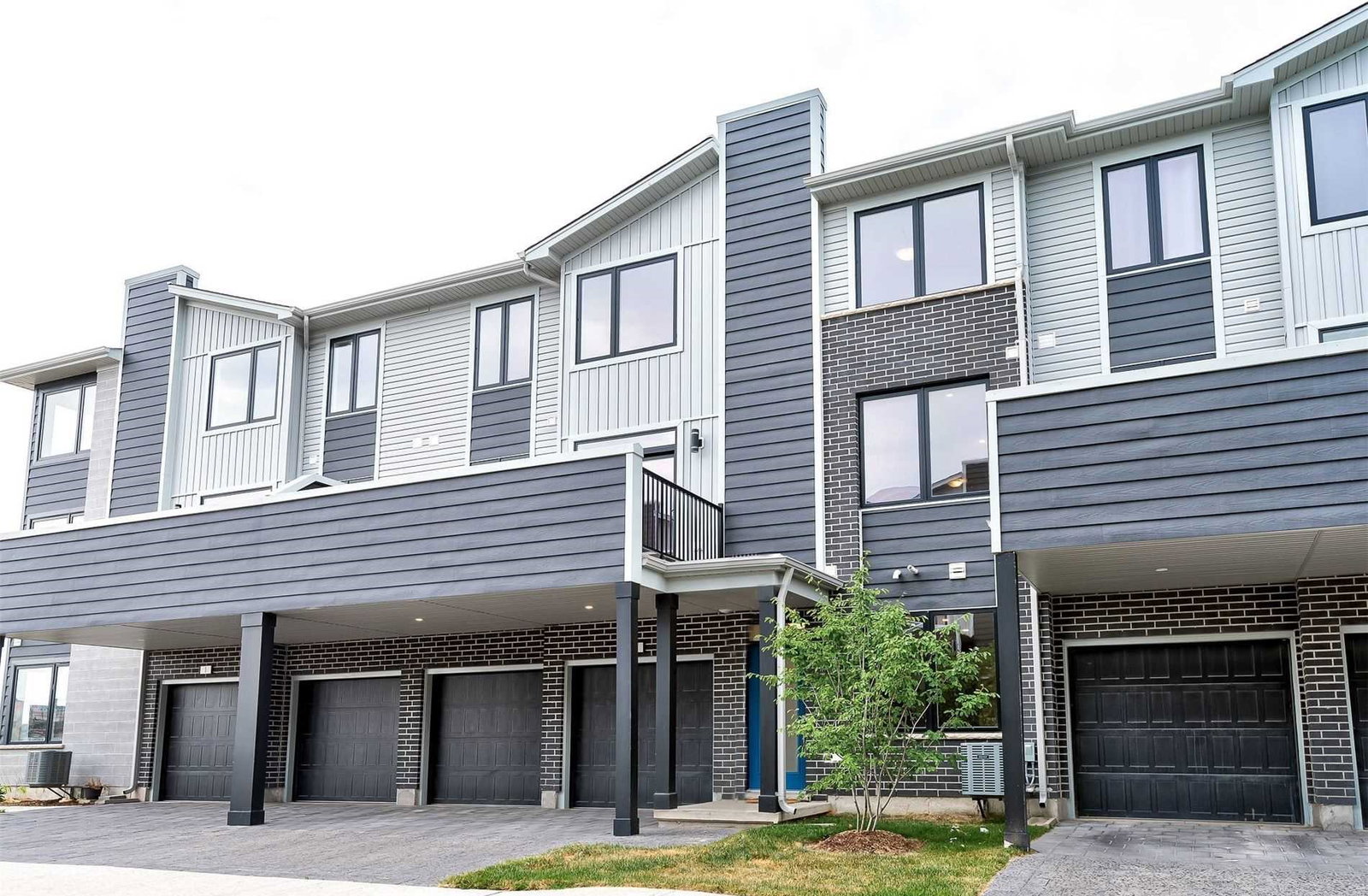 177 Edgevalley Road exterior