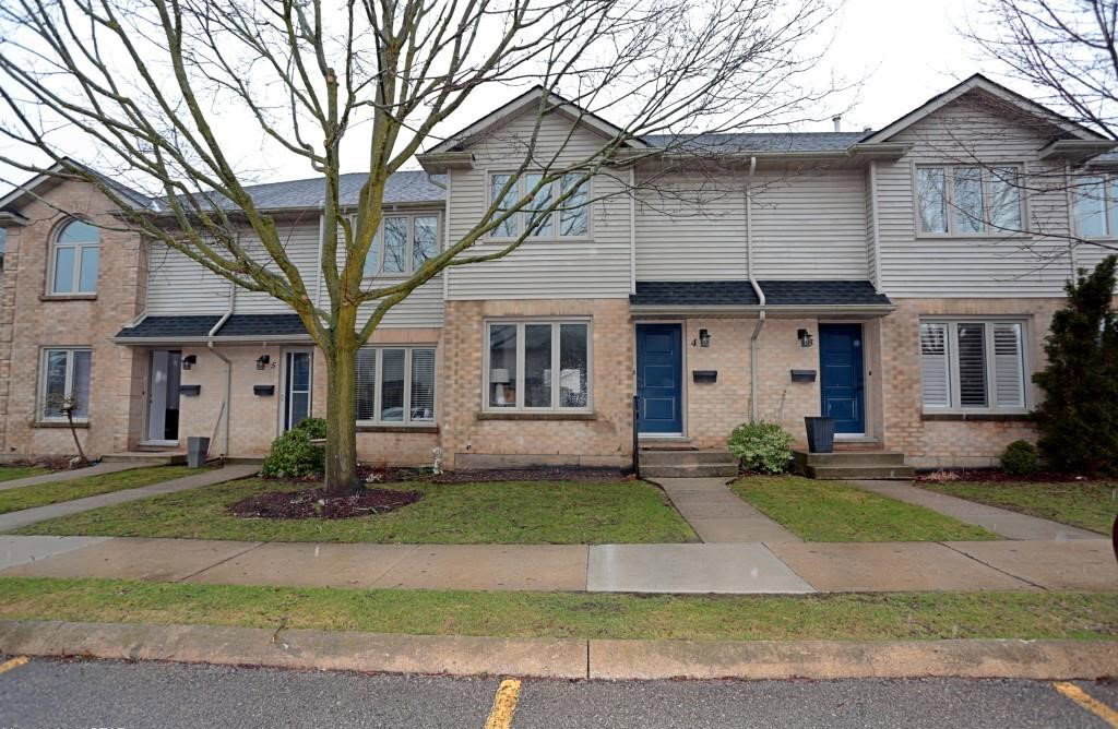 925 Lawson Road exterior