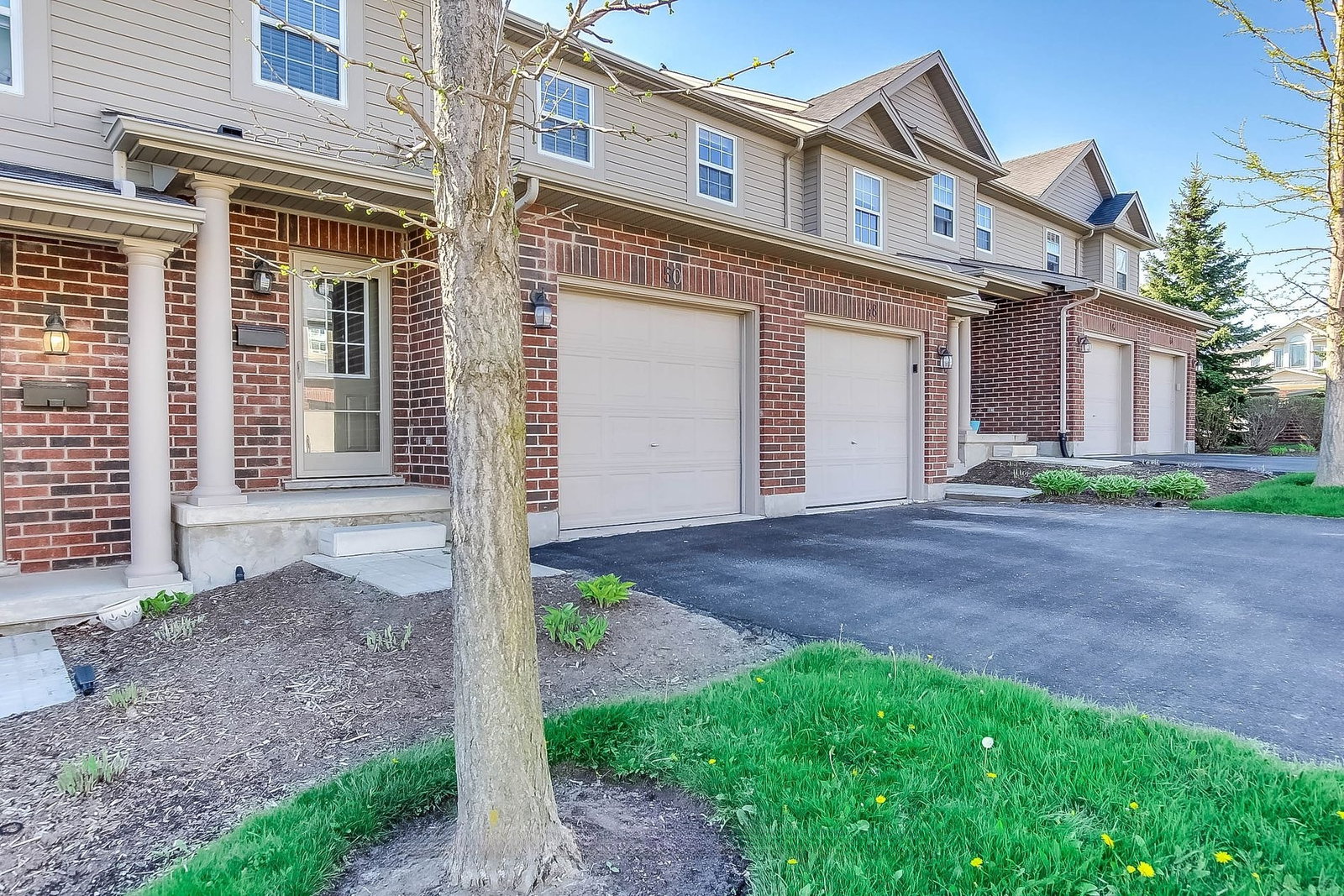 Woodlands at Oakridge Crossing condo