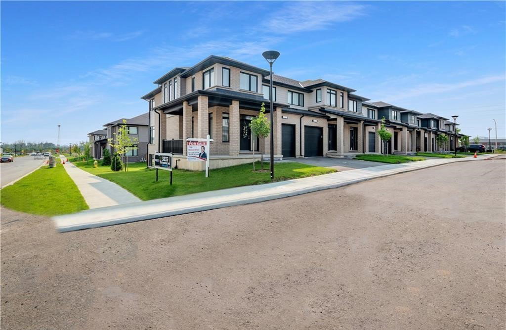 Rhythm in Middleton II condo building exterior