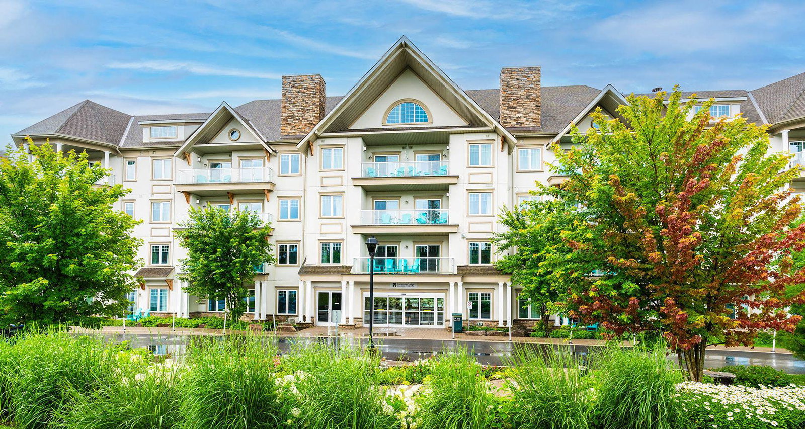 Lakeside Condos condo building exterior