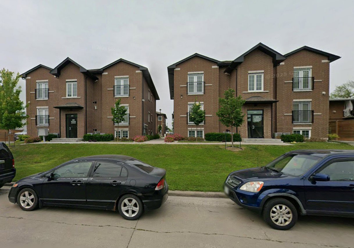 233 Watson Avenue exterior