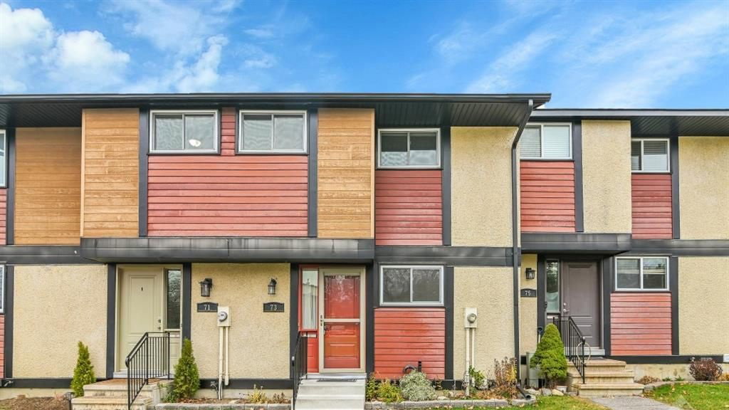 McClintock Way Townhouses exterior