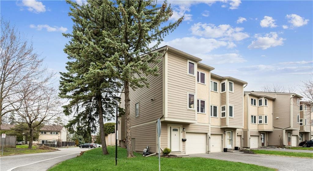 Peary Way Townhouses exterior