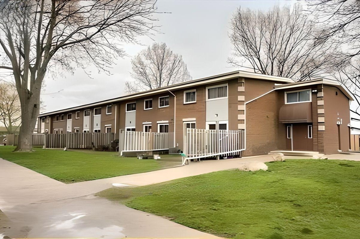 1730 Columbia Court exterior