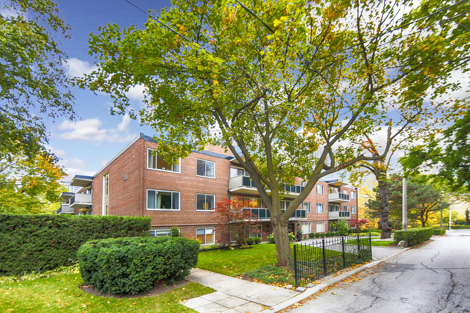 The Somerset condo building exterior